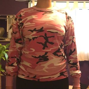 ✨ 2 for $8 ✨ Pink Camo Long Sleeve Tee